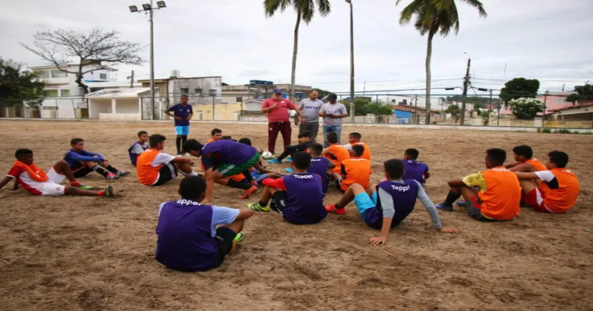 Escolinhas esportivas em Olinda seguem com matrículas abertas para jovens
