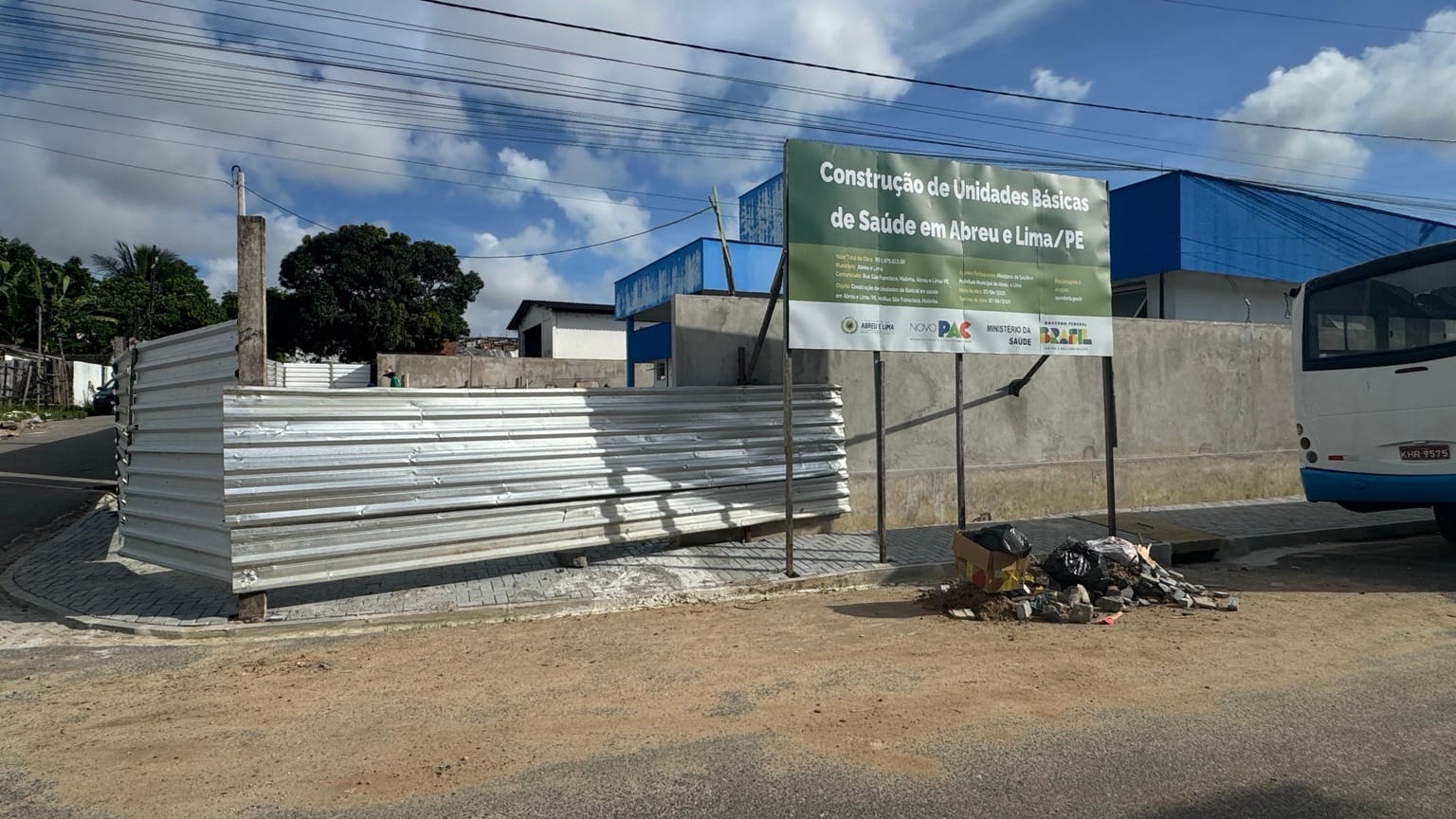 Exclusivo: Obra de UBS em Abreu e Lima avança sem entrega concluída