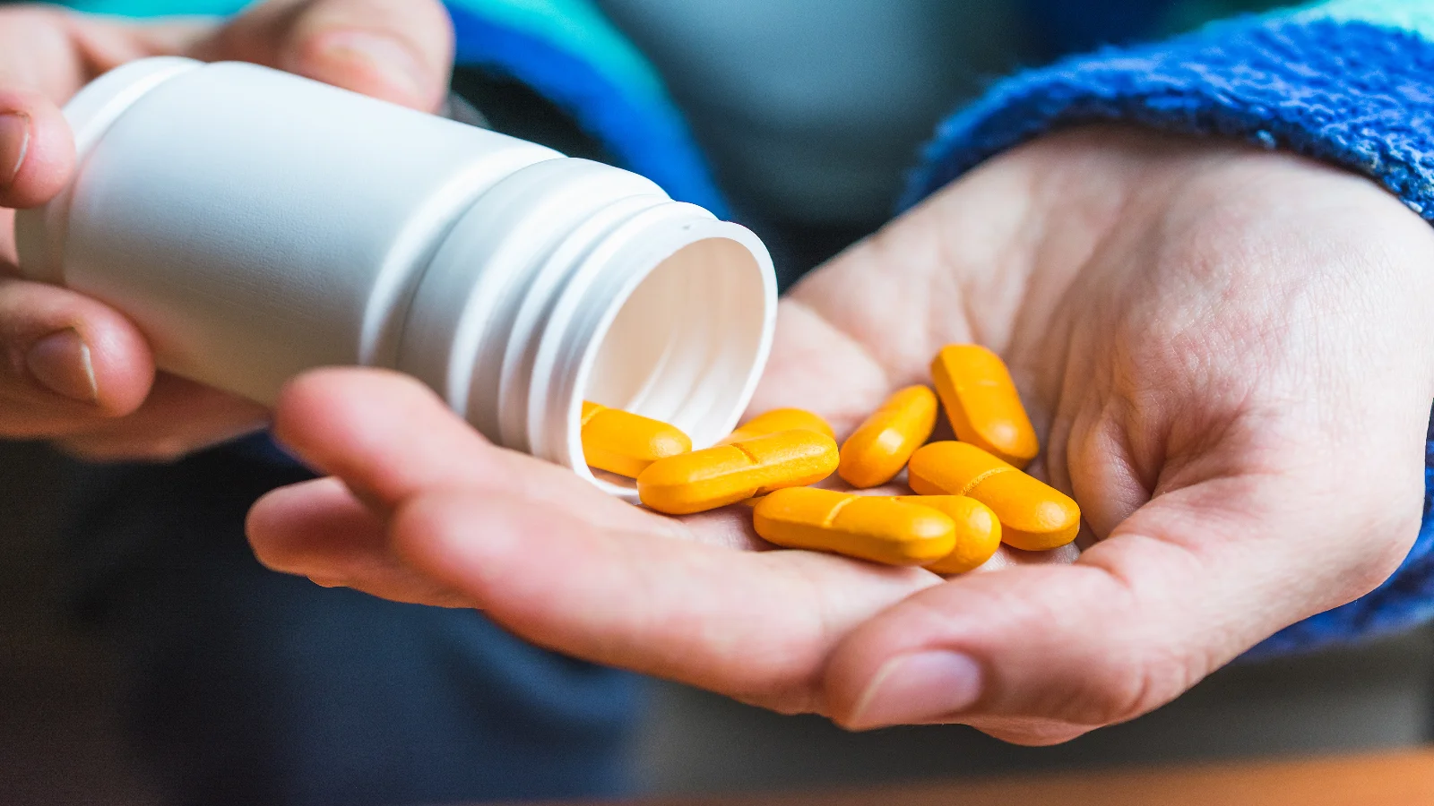 Medicamentos vencidos exigem descarte correto; veja onde levar