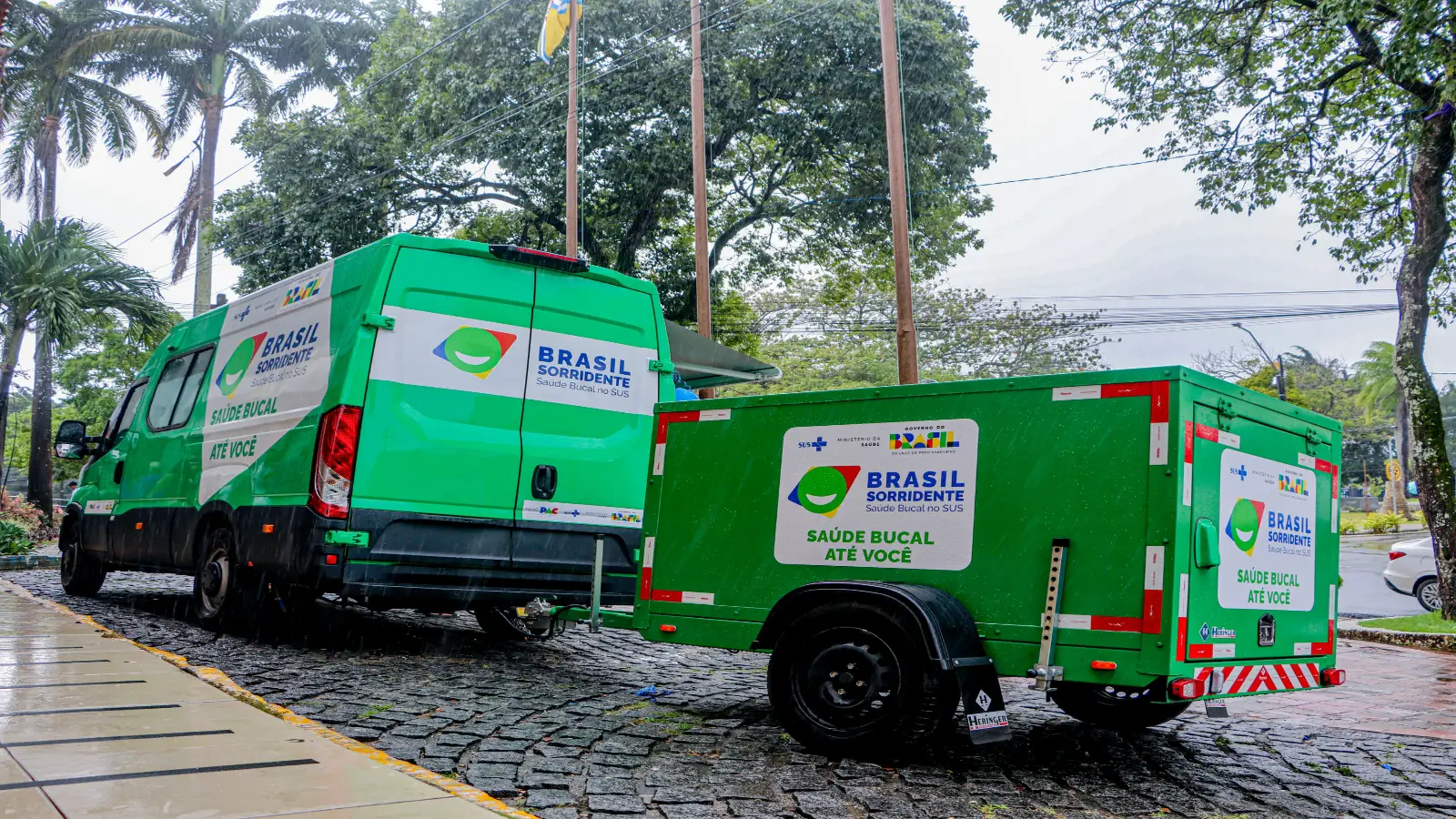 Saúde em Paulista é ampliada com Unidade Odontológica Móvel do programa Brasil Sorridente.