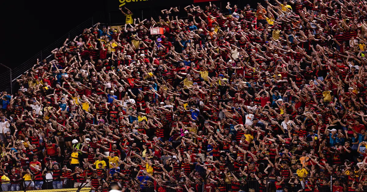 Torcida do Sport teve área ampliada nos Aflitos após impasse por ingressos